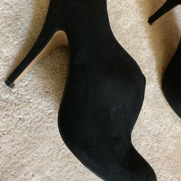 Black suede ankle boots - Picture 2 of 4